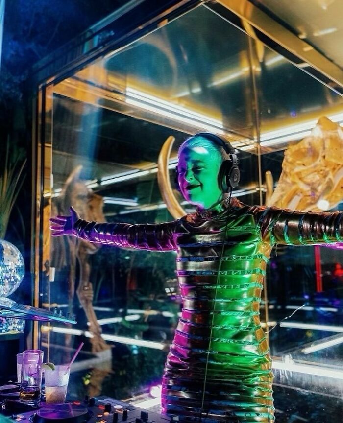 DJ Sparks Controversy After Getting Kicked Off Flight For Not Wearing A Bra And Files Complaint DJ Sparks Controversy After Getting Kicked Off Flight For Not Wearing A Bra And Files Complaint