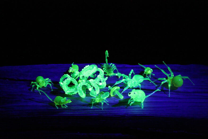 I Made Figurines Out Of Uranium Glass (24 Pics) I Made Figurines Out Of Uranium Glass (24 Pics)