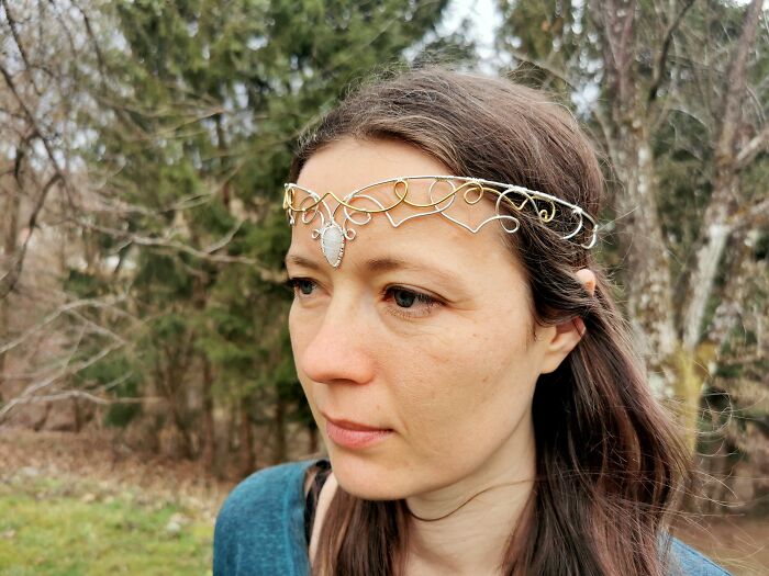 I Made An Elven Crown With Wire And A Moonstone (8 Pics)