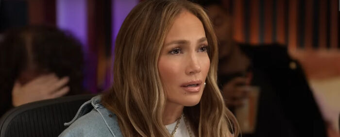 J.Lo Unamused As Ben Affleck, Tom Brady, And Matt Damon Make Their Hilarious Boy Band Debut J.Lo Unamused As Ben Affleck, Tom Brady, And Matt Damon Make Their Hilarious Boy Band Debut