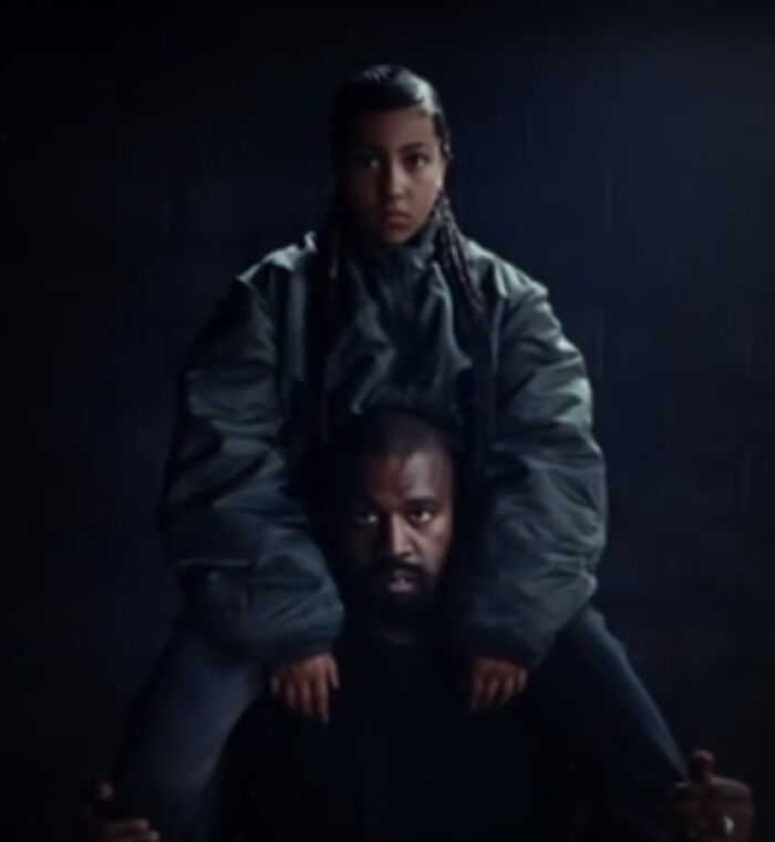 Kanye West krytykuje komunikat w mediach społecznościowych, w którym żąda od Kima zabrania dzieci z domu 