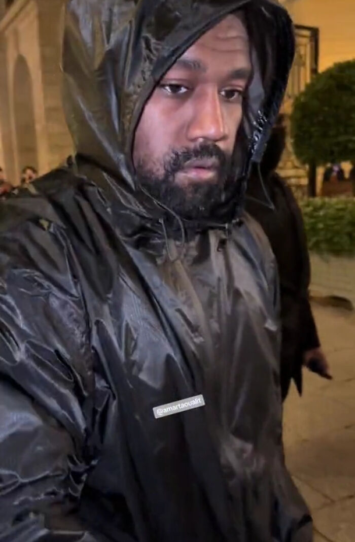 Kanye West Laughs At Young Fan's Bunny Pen, Refuses To Sign With It Kanye West Laughs At Young Fan's Bunny Pen, Refuses To Sign With It