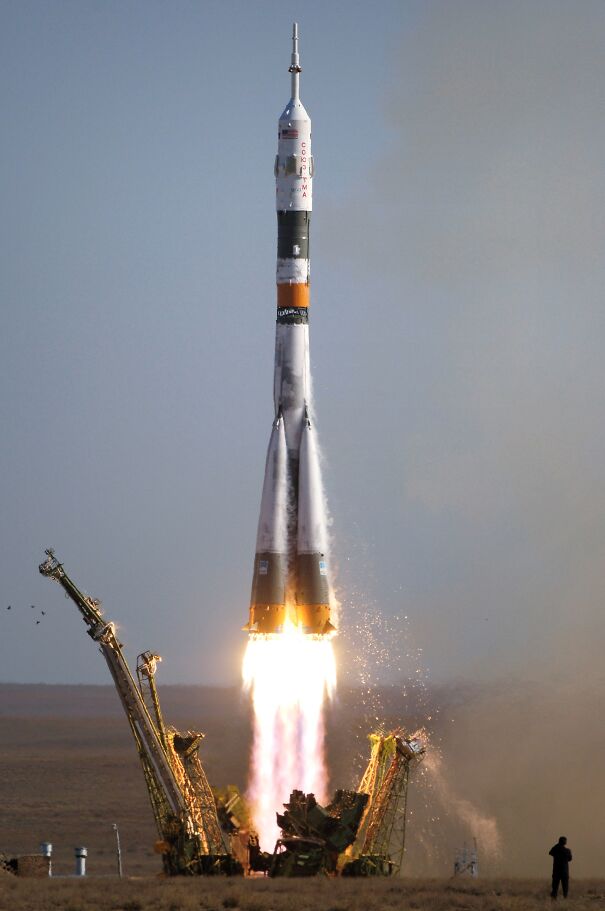 Soyuz_TMA-9_launch-65d459aad1e21.jpg