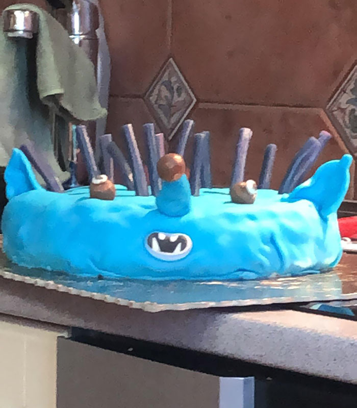 I Made A Cake For My Friend. It’s Pretty Obvious But Just To Make Sure It’s Sonic