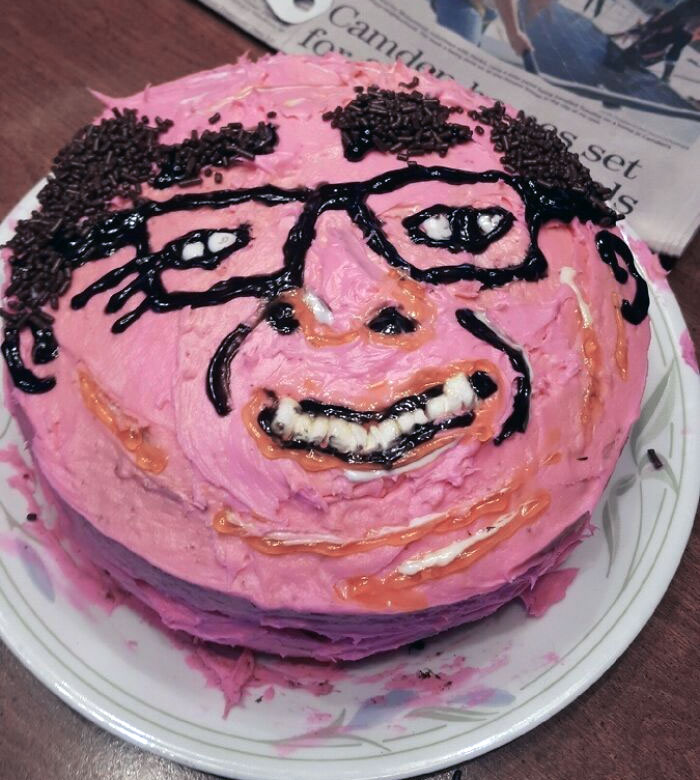 My Friend Made A Danny DeVito Cake For Her Friend. It's Worse In Person