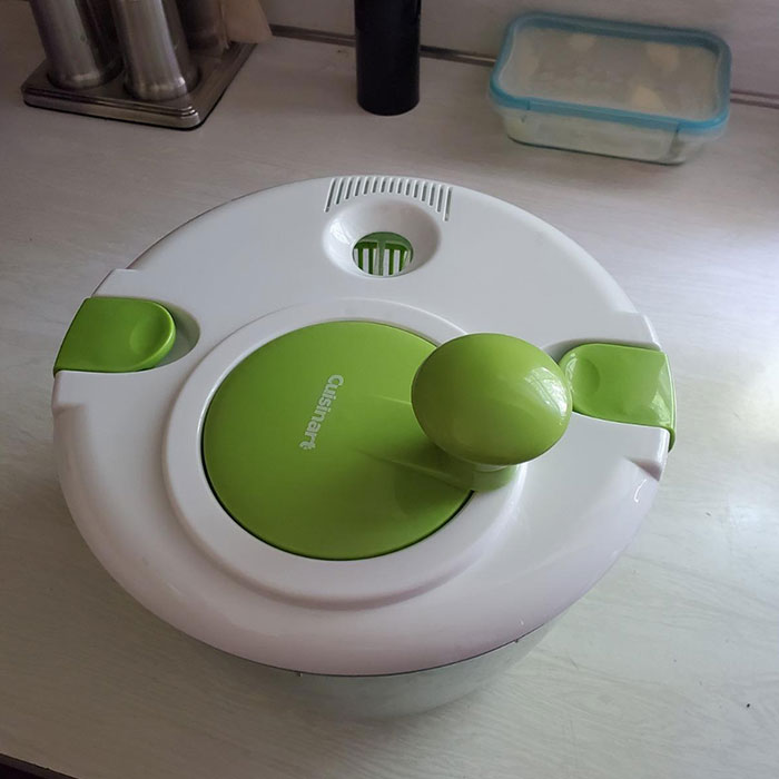 Keep Your Greens Fresh: The Large Salad Spinner For Wash, Spin & Dry!