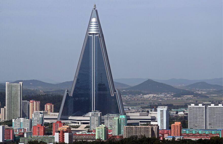 It's #trashtalktuesday! This Week, Let's Examine The Never Occupied Ryugyong Hotel In North Korea By Baikdoosan Architects & Engineers. What Do You Think? Note: If You Are Unaware Of This Hotel, Dubbed The "Hotel Of Doom," Google The Story- It's Fascinating