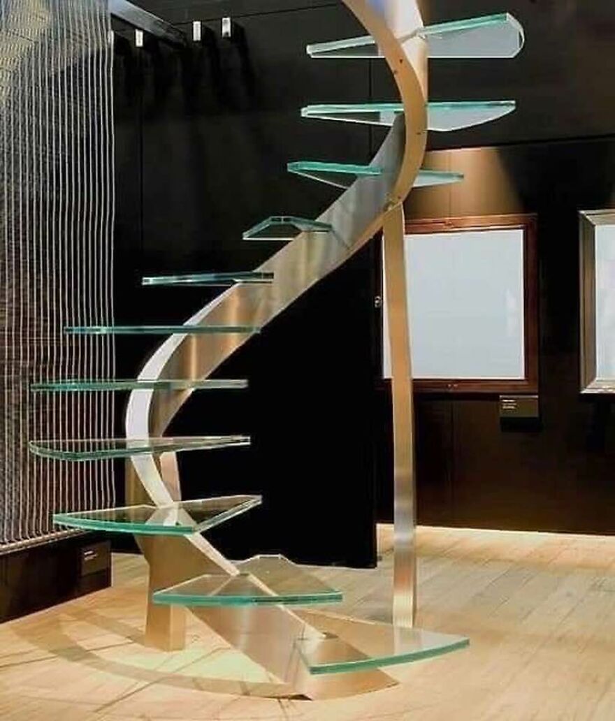 Another Stair Of The Pointy, Slice-Y Persuasion