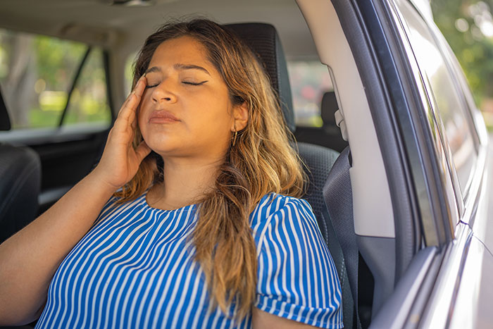 Pregnant Woman Gets Carsick Just As An Aggressive Driver Pulls Up Next To Her Window Pregnant Woman Gets Carsick Just As An Aggressive Driver Pulls Up Next To Her Window