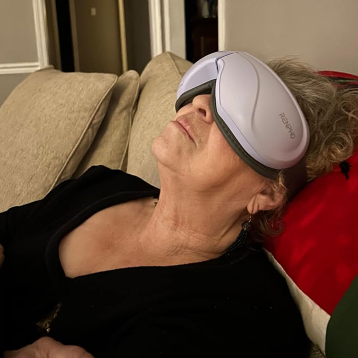 Experience Relaxation With RENPHO Eyeris 1 Eye Massager: Heat Therapy, Bluetooth Music, And Face Massaging For Complete Eye Care!