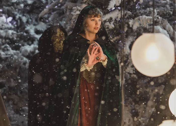 90s Boy Band Star Claims Taylor Swift Utilizes “Demonic Rituals” On Stage Without Fans Noticing 90s Boy Band Star Claims Taylor Swift Utilizes “Demonic Rituals” On Stage Without Fans Noticing