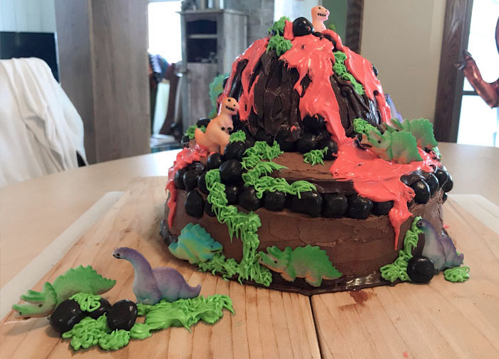 I Made This Messy Dinosaur Cake For My Boyfriend’s 22nd, And I’m Really Proud Of It Even Though It’s Kind Of A Mess. Never Decorated A Cake Before
