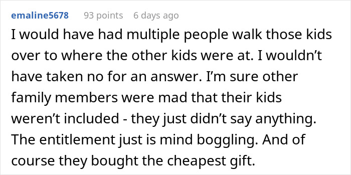 Woman Treats Wedding As Her Own Resort, Brings Her Kids, Rearranges Tables Woman Treats Wedding As Her Own Resort, Brings Her Kids, Rearranges Tables