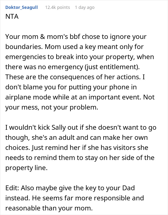 Person Goes Vacationing, Refuses To Bail Out Mom From The Police As She Breaks Into Their House Person Goes Vacationing, Refuses To Bail Out Mom From The Police As She Breaks Into Their House