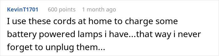 Woman Labeled Obnoxious For Using Flashy Charger That Caused A Disturbance On Overnight Flight Woman Labeled Obnoxious For Using Flashy Charger That Caused A Disturbance On Overnight Flight