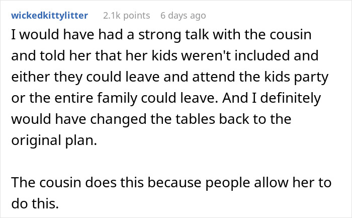 Woman Treats Wedding As Her Own Resort, Brings Her Kids, Rearranges Tables Woman Treats Wedding As Her Own Resort, Brings Her Kids, Rearranges Tables