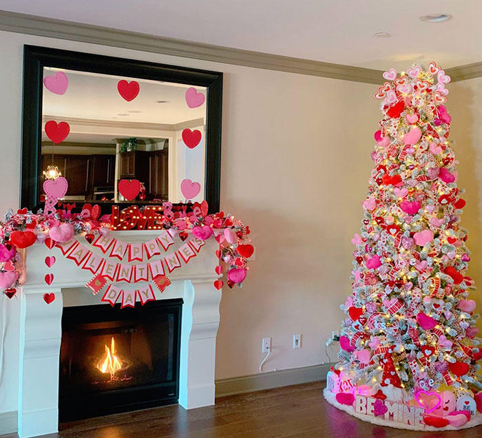 I Love Christmas, But There's Something About Valentine's Day Decorations And The Colors