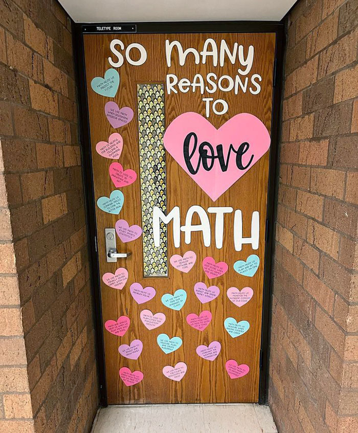 The Perfect Classroom Door Leading Up To Valentine's Day