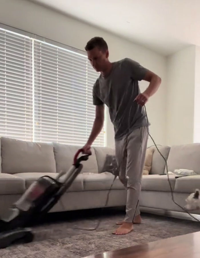 "110% Of That Is Because Of My Wife": Dad Takes PTO Over Kid's Birth, Gets Overwhelmed With Chores "110% Of That Is Because Of My Wife": Dad Takes PTO Over Kid's Birth, Gets Overwhelmed With Chores