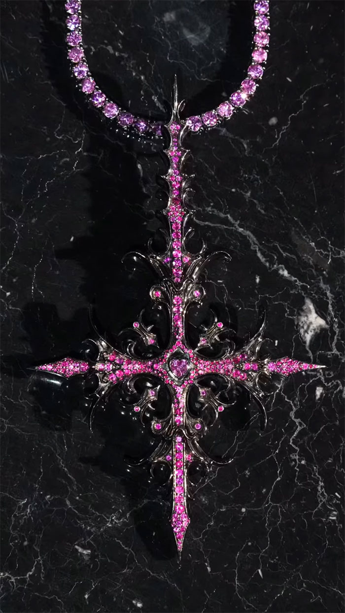 People Actually Think Ice Spice Was Making “Demonic” Gestures At The Super Bowl People Actually Think Ice Spice Was Making “Demonic” Gestures At The Super Bowl