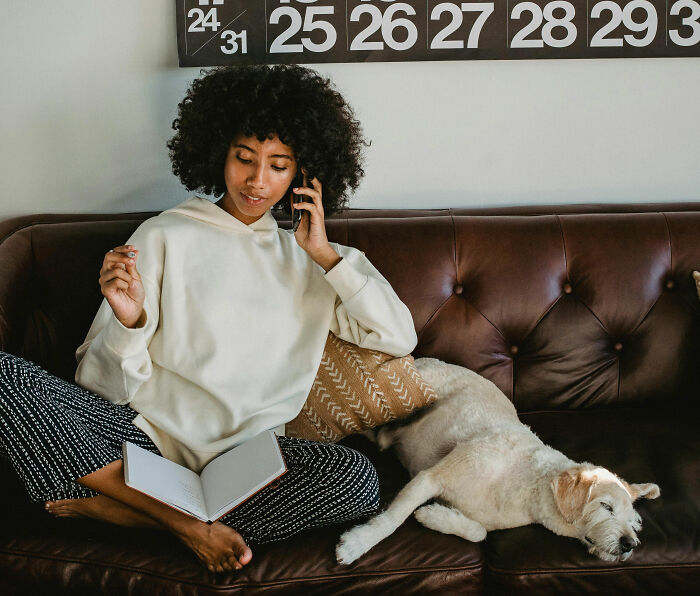 “I Check My Phone When I’m Available”: Netizens Keep Phones Silent And Don’t Plan On Changing That “I Check My Phone When I’m Available”: Netizens Keep Phones Silent And Don’t Plan On Changing That