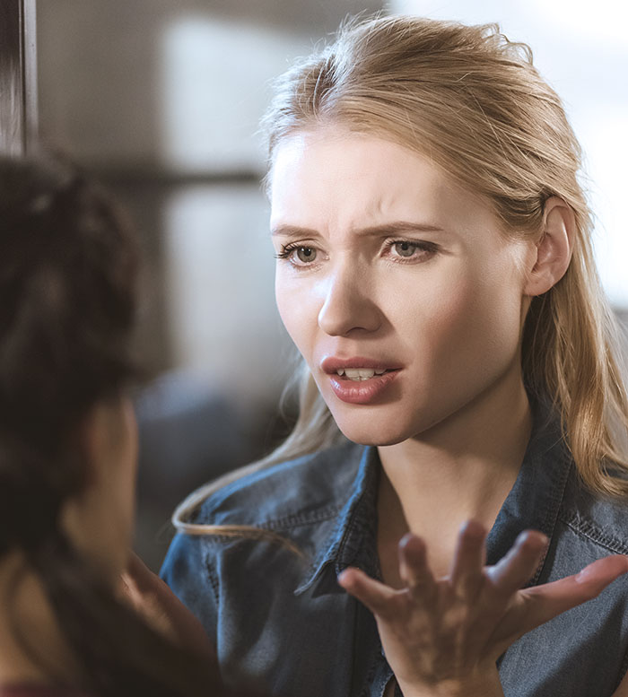 Roommate’s GF Wants The Only Woman In The Household Out, Gets Herself Dumped Instead Roommate’s GF Wants The Only Woman In The Household Out, Gets Herself Dumped Instead