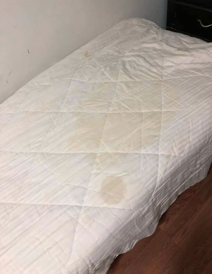 The Sheets At My Airbnb. Homeowner Wouldn't Answer The Phone Because It Was The Sabbath, And He Couldn't Work