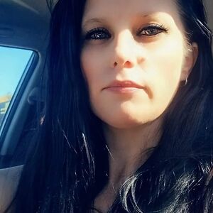 slashslilhottie83 avatar