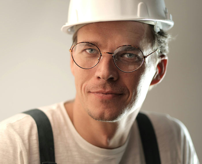 Worker Gets Scolded For 'Barking Orders' Handling A Crisis, Cues Malicious Compliance Worker Gets Scolded For 'Barking Orders' Handling A Crisis, Cues Malicious Compliance