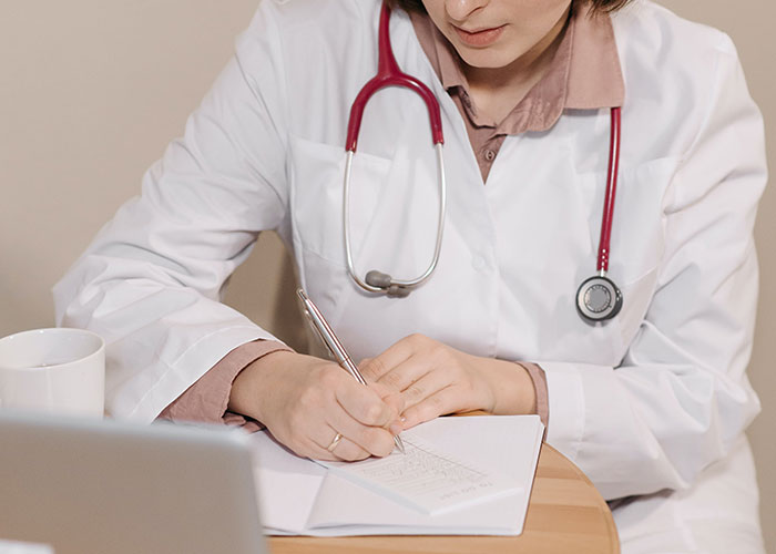 Manager Tells Sick Employee To Come To The Office Unless They Have A Doctor's Note, Regrets It Manager Tells Sick Employee To Come To The Office Unless They Have A Doctor's Note, Regrets It