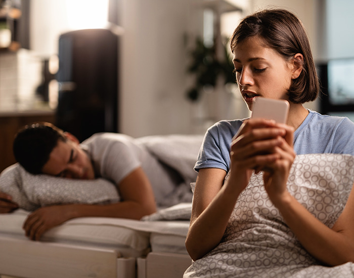 “I Know What You’re Doing”: Woman Shares Way She Spies On Partner, Sparks Outrage Online “I Know What You’re Doing”: Woman Shares Way She Spies On Partner, Sparks Outrage Online