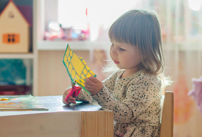 Mom Shares How She Manages Her Household With 6 Kids, Receives Backlash Online Mom Shares How She Manages Her Household With 6 Kids, Receives Backlash Online