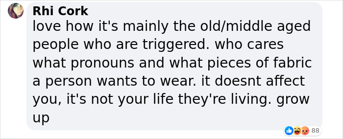 Aussie Brand “Bonds” Features Non-Binary Model In New Bikini Campaign, Is Rocked By Criticism Aussie Brand “Bonds” Features Non-Binary Model In New Bikini Campaign, Is Rocked By Criticism