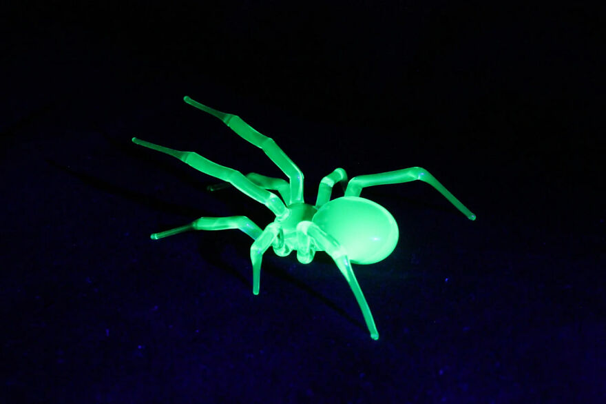 I Made Figurines Out Of Uranium Glass (24 Pics) I Made Figurines Out Of Uranium Glass (24 Pics)