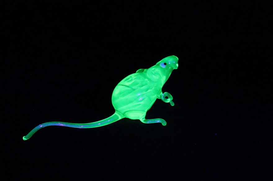 I Made Figurines Out Of Uranium Glass (24 Pics) I Made Figurines Out Of Uranium Glass (24 Pics)