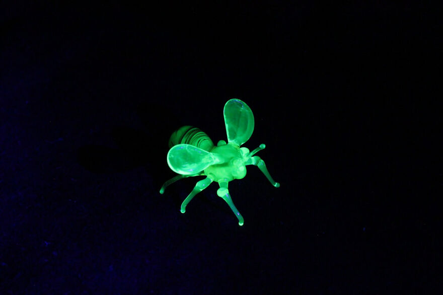 I Made Figurines Out Of Uranium Glass (24 Pics) I Made Figurines Out Of Uranium Glass (24 Pics)