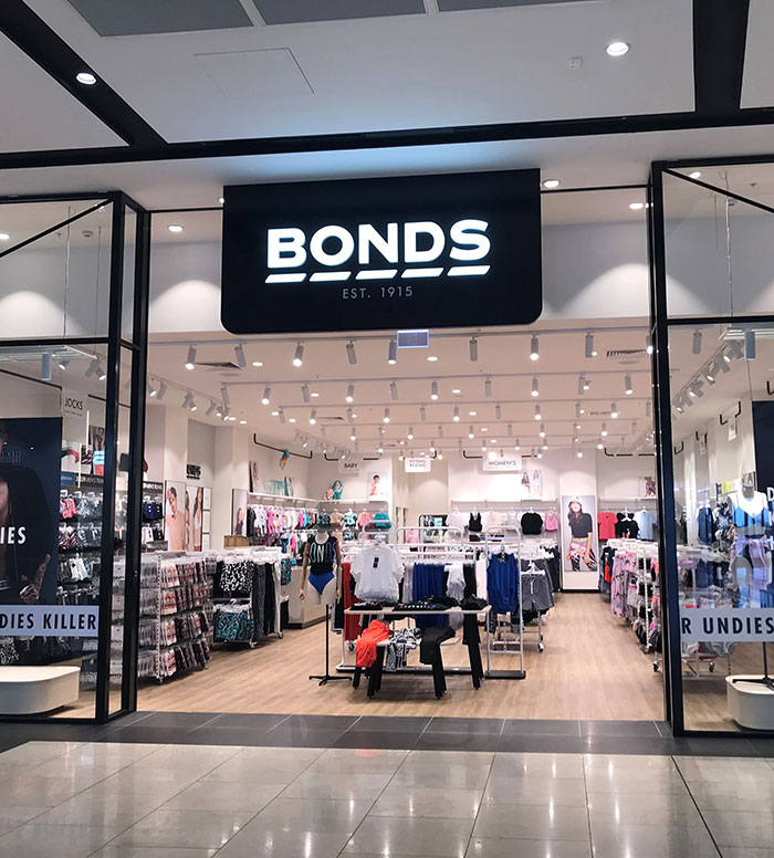 Aussie Brand “Bonds” Features Non-Binary Model In New Bikini Campaign, Is Rocked By Criticism Aussie Brand “Bonds” Features Non-Binary Model In New Bikini Campaign, Is Rocked By Criticism
