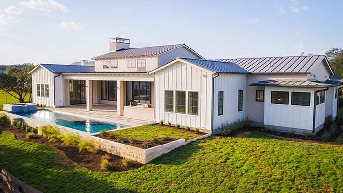 White and modern ranch with swimming pool