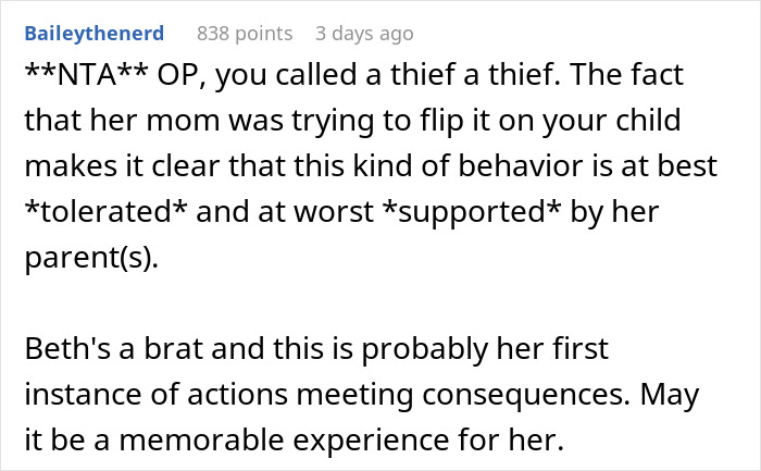 Girl Keeps Getting Her Stuff Stolen, Hidden Camera Reveals The Thief Girl Keeps Getting Her Stuff Stolen, Hidden Camera Reveals The Thief