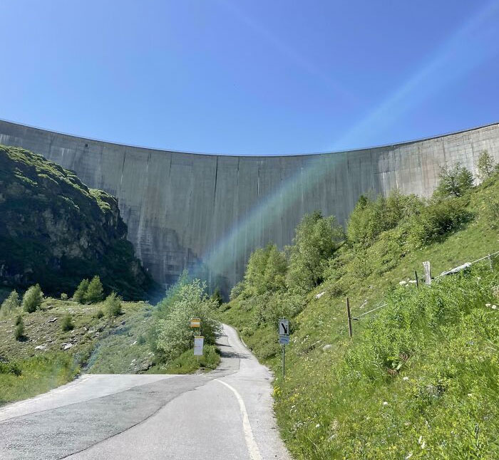 I Found The End Of The Map (Moiry Dam)