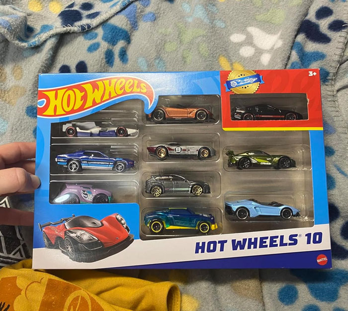 Race Into Your Kiddo's Heart With A Hot Wheels 10-Car Multipack, Perfect For Helping Their Imagination Hit Overdrive And Boost Their Love For Auto-Fashion!