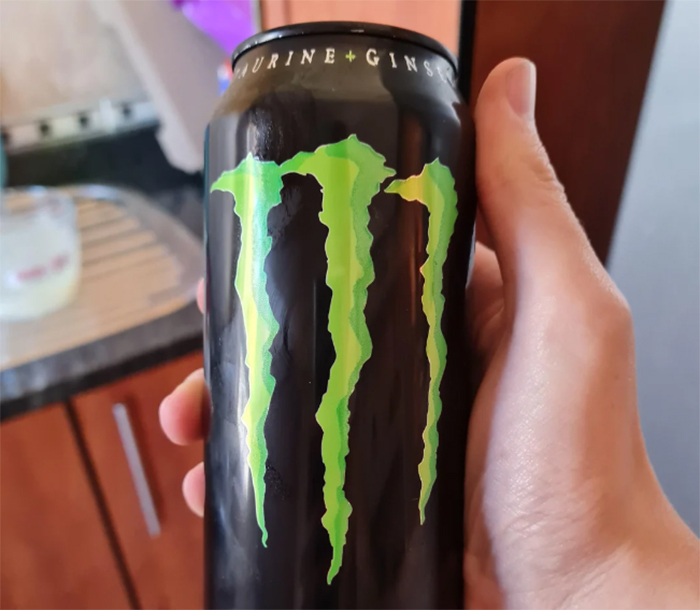 Boss Threatens To Fire Employee If She Doesn’t Replace His Drink, Regrets It Boss Threatens To Fire Employee If She Doesn’t Replace His Drink, Regrets It