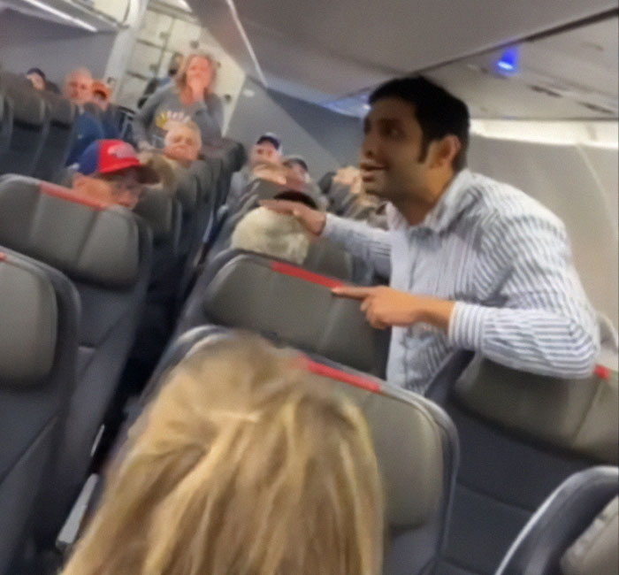 “Wanna Be A Tough Guy”: American Airlines Passengers Stop Aggressive Man Delaying Flight