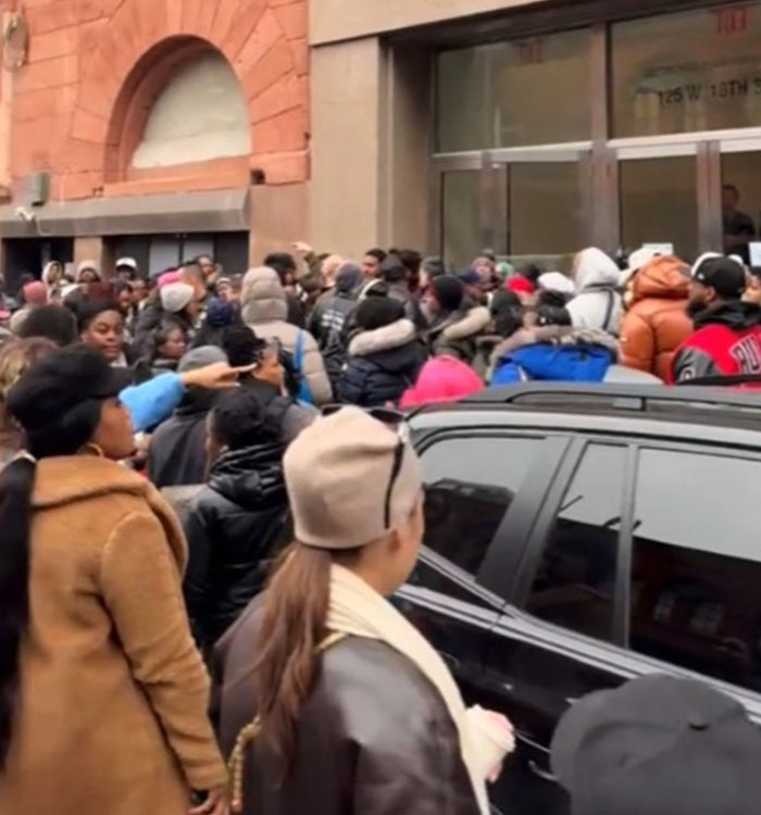Versace Sale In New York City Shut Down After Throngs Of Shoppers Fight To Get In