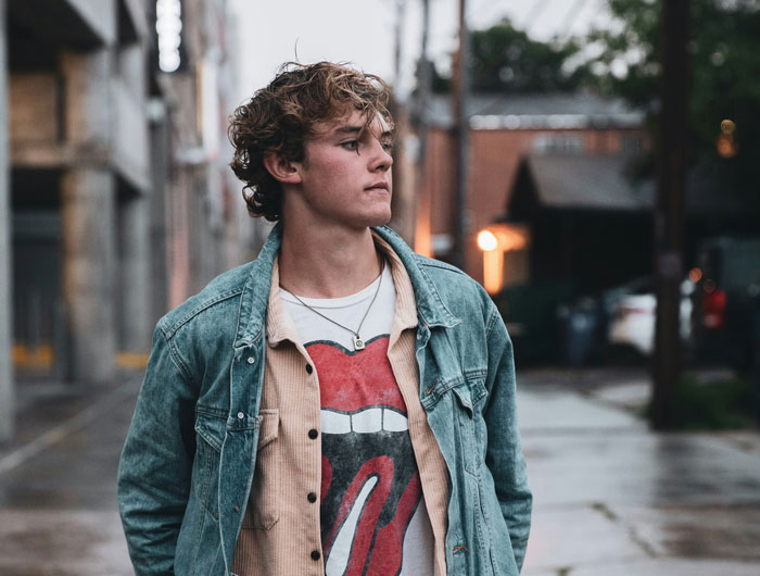 Mom Agrees To Hide All Photos Of Her Son Pre-Transition Except For One, Gets Called Cruel Mom Agrees To Hide All Photos Of Her Son Pre-Transition Except For One, Gets Called Cruel