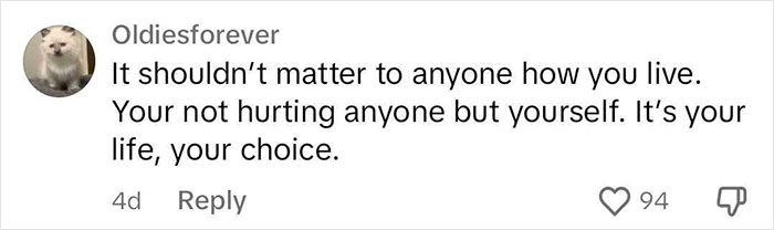 Homeless Couple “Flexes” Living In A Tent, Have Previously Said They’re “Too Smart” For A Job Homeless Couple “Flexes” Living In A Tent, Have Previously Said They’re “Too Smart” For A Job