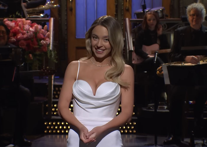 Sydney Sweeney’s SNL Performance Draws Backlash Following Exaggerated Focus On Her Body