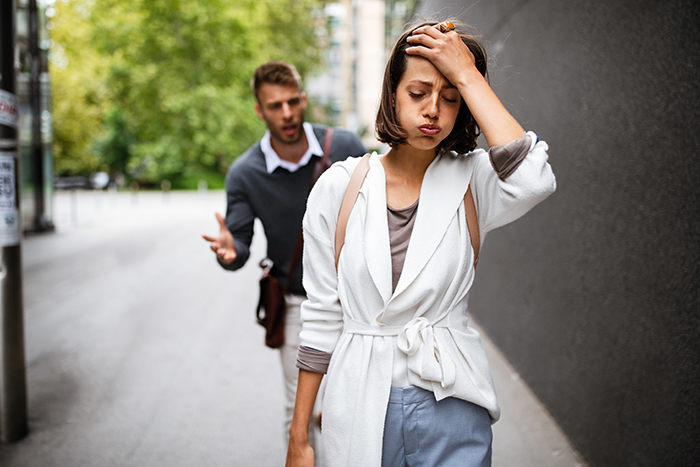 “Pass The Salad”: Silence Settles As Family Realize Woman’s BF Understood Their Insults Toward Him “Pass The Salad”: Silence Settles As Family Realize Woman’s BF Understood Their Insults Toward Him
