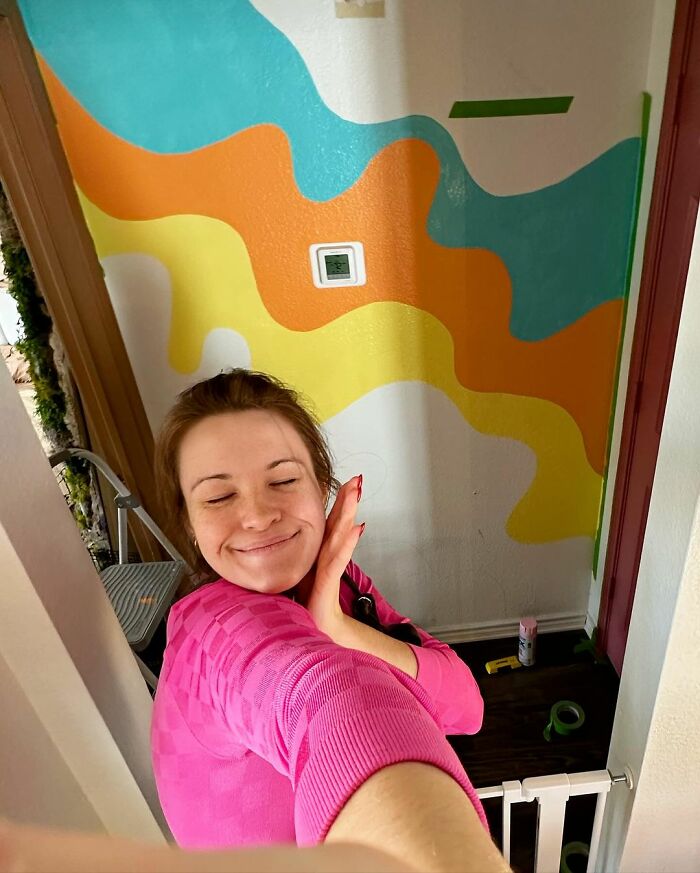Woman Shows Off Her Uniquely Colorful Home Online, Goes Viral As Netizens Are Mesmerized By It Woman Shows Off Her Uniquely Colorful Home Online, Goes Viral As Netizens Are Mesmerized By It