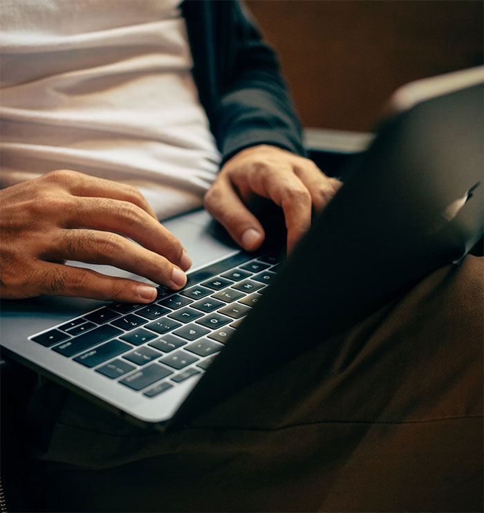 Scammers Steal Woman’s Number And Max Out Her Credit Cards, Her Husband Gets Perfect Revenge Scammers Steal Woman’s Number And Max Out Her Credit Cards, Her Husband Gets Perfect Revenge